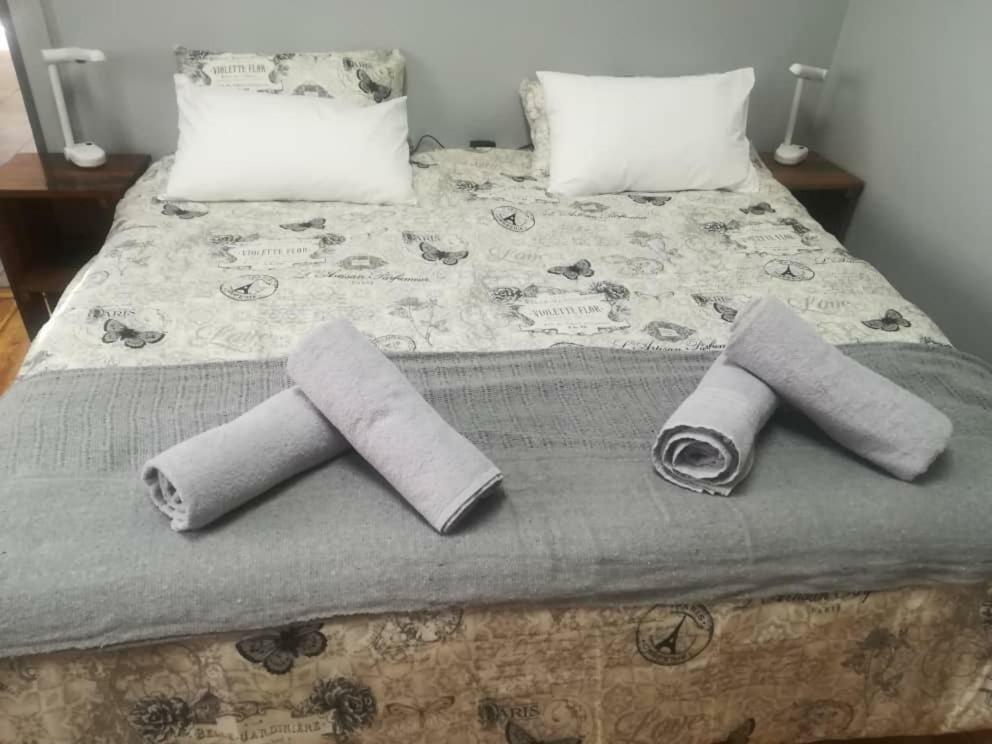 Keetmanshoop Self-Catering Hotell Exteriör bild