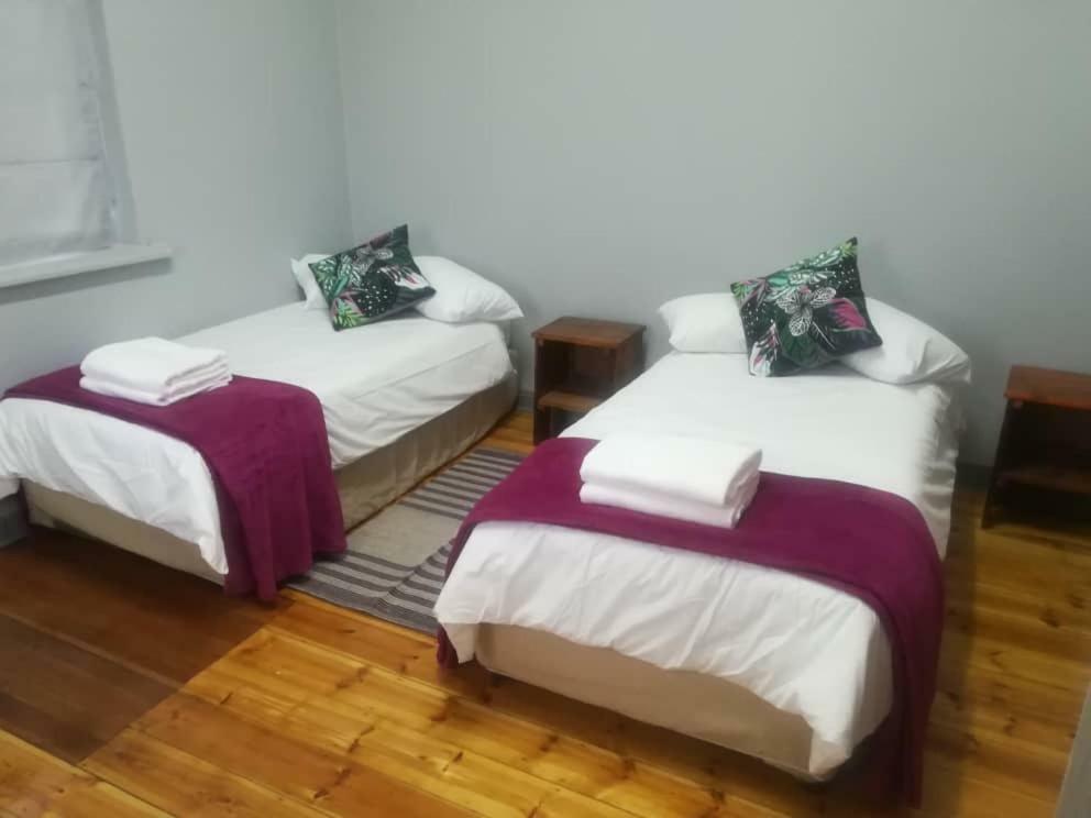 Keetmanshoop Self-Catering Hotell Exteriör bild