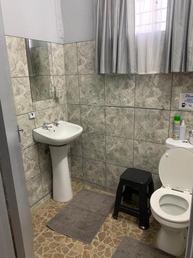 Keetmanshoop Self-Catering Hotell Exteriör bild